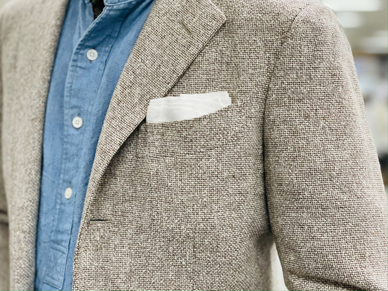 小さい布でも効果絶大、ポケットチーフ - コラム｜サカイのイチオシ